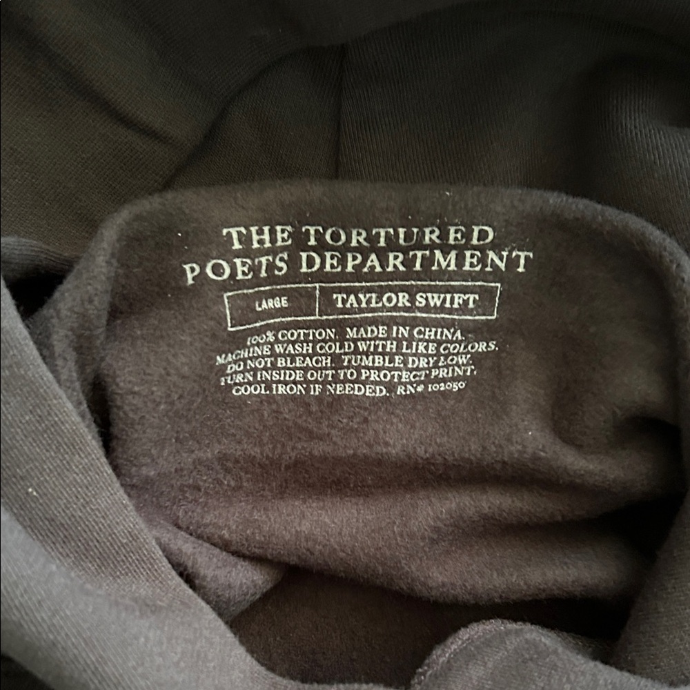 Taylor Swift Black Graphic Sweatshirt - Picture 4 of 4